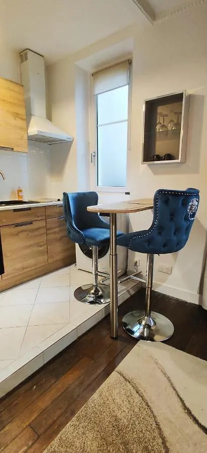 Luxueux Studio Au Centre De Paris 17 Eme Apartment
